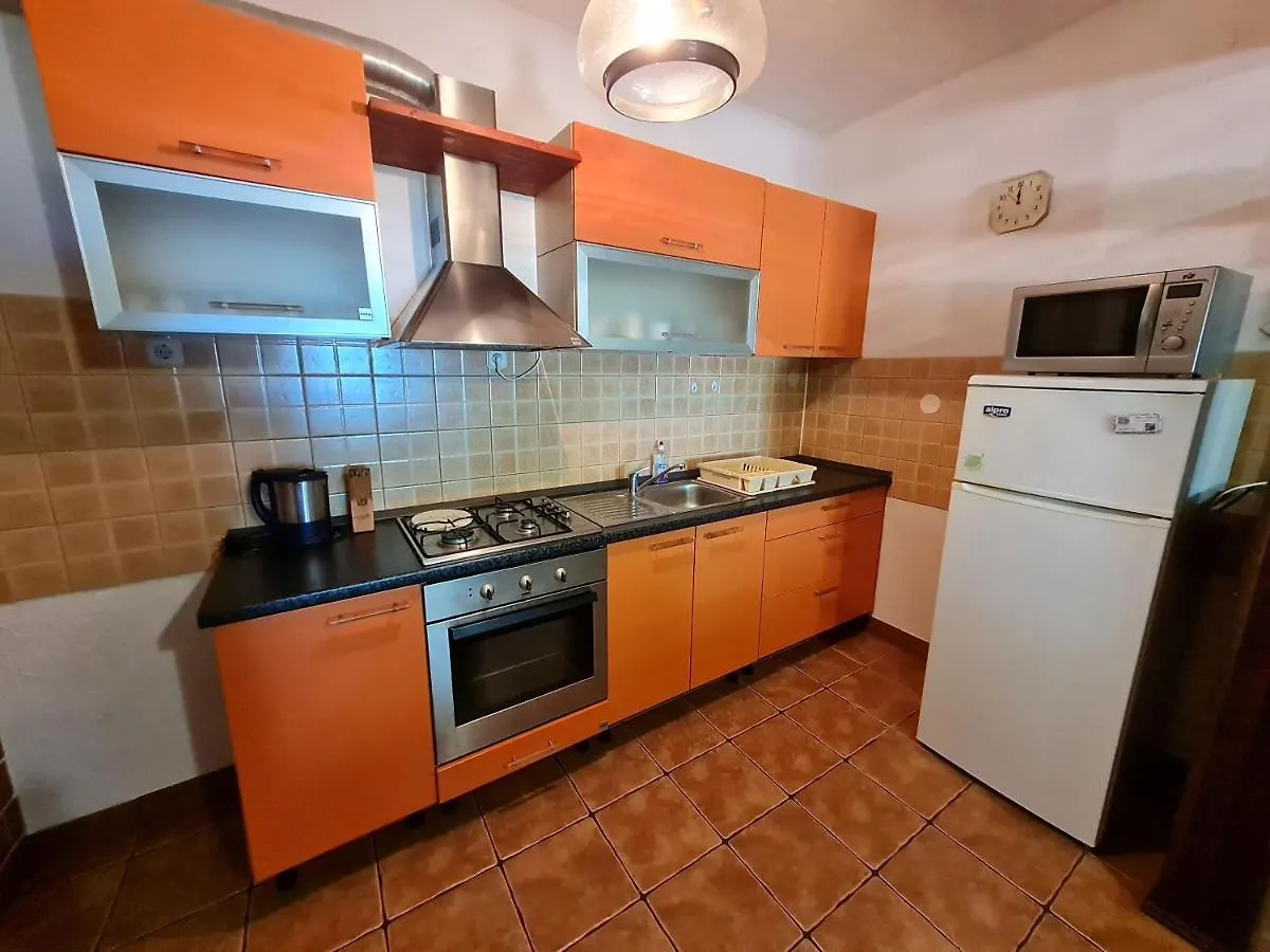 Apartment Andrea Klenovica